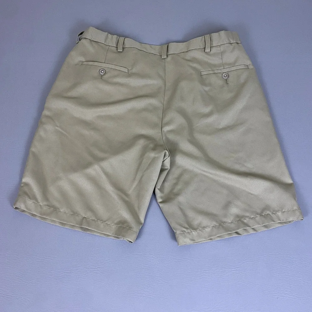 Haggar Shorts Men's Size 38 Pleated Khaki Tan Polyester Casual Business 9 Inseam
